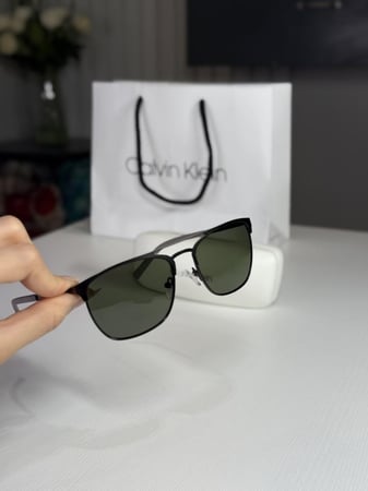 كالفن كلاين سكوير فريم حديد بعدسات خضراء 55mm