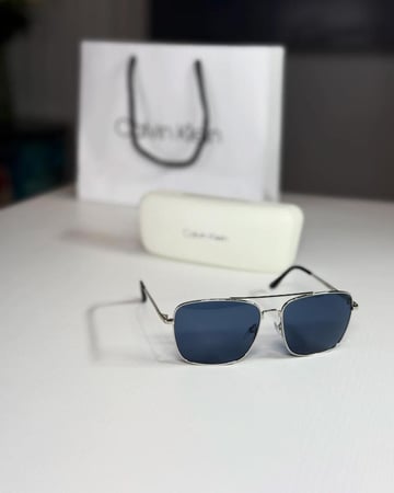 كالفن كلاين ميديم سكوير فريم حديد بعدسات زرقاء  57mm