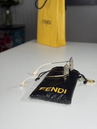 فندي نظارة افياتور ذهبيه معدن FENDI IRREGULAR SUNGLASSES IN GOLD