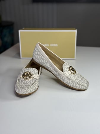 درايفر فولتن فانيلا سجنتشر لوفر FULTON DRIVER MK SIG vanilla مايكل كورس