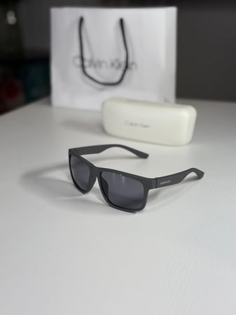 كالفن كلاين بلاستيك فريم قري شادو خفيفه- 59mm