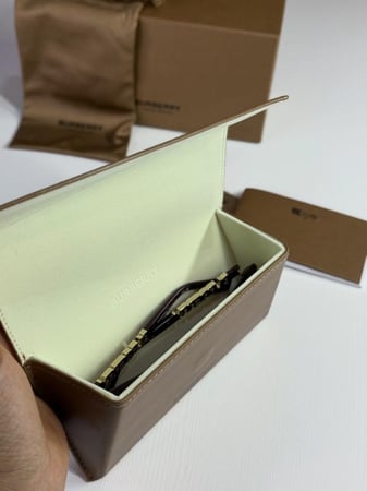 بربري لوجو ارم