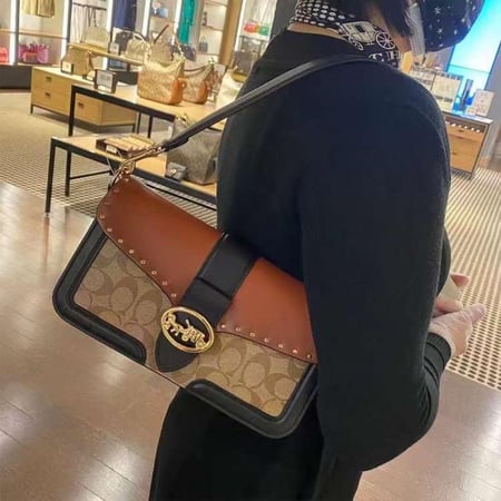 كوتش جورجي شنطة كتف / كروس