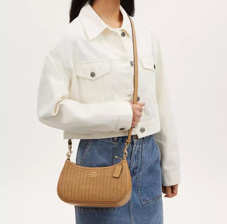 كوتش تري كتف teri should- لاتيه