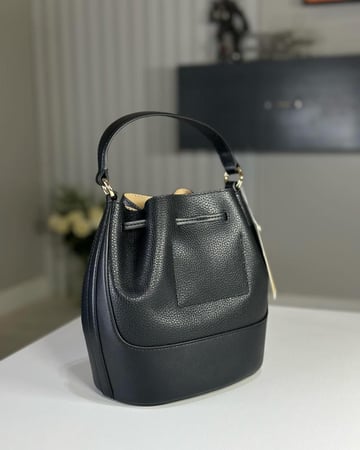 مايكل كورس بلت بوكيت reed belt bucket  -اسود