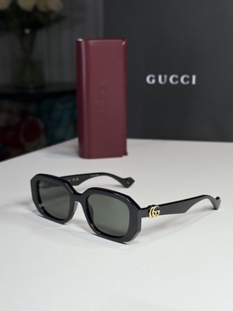 جوتشي ايتالين مجك GUCCI BLACK Rectangular frame sunglasses