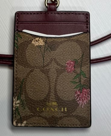 كوتش كارد هولدر