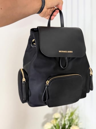 مايكل كورس آبي باك باج