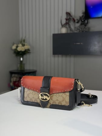 كوتش جورجي شنطة كتف / كروس