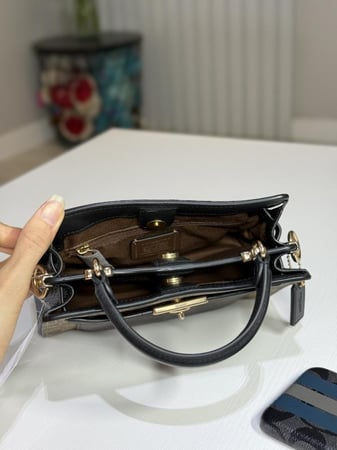 شنطة كوتش ميني لين توب هاندل Coach C8688 Mini Lane Top Handle