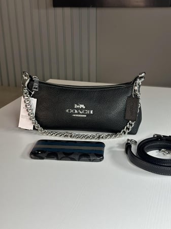 شنطة كتف كوتش charlotte بجلد اسود