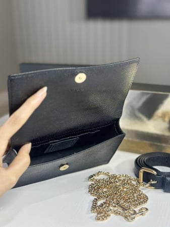 كوتش بوكس F87762 شنطة كروس / خصر بجلد قوي - اسود/ ذهبي