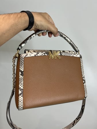 مايكل كورس ميديم كارلي