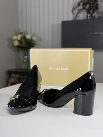 كعب مايكل كورس جلي فليكس اسود لامع Michael Kors JILLY FLEX - Classic heels - black