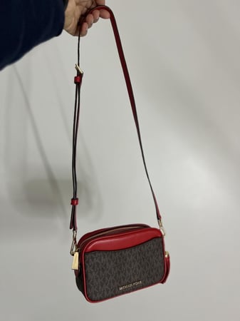 مايكل كورس براون سجنتشر/ خصر