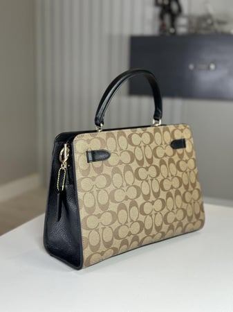 شنطة كوتش لين ميديم - بني سجنشر/ كاكي سجنشر