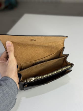 شنطة كوتش كلير اكس سمول بلون بني سجنشر / اسود Mini Klare Crossbody Bag