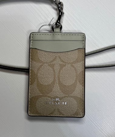 كوتش كارد هولدر