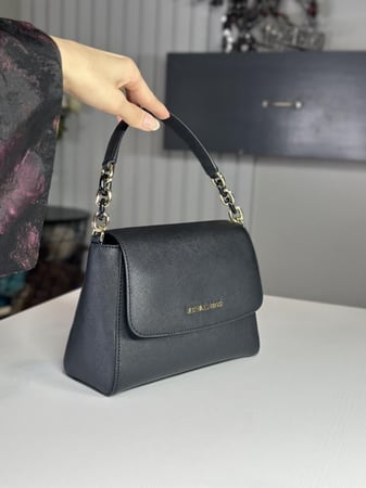 مايكل كورس Sofia s satchel كروس بودي صغيره صوفيا - اسود / ذهبي
