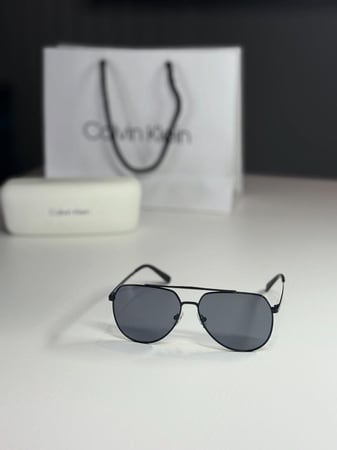 كالفن كلاين الترا بلاك فريم