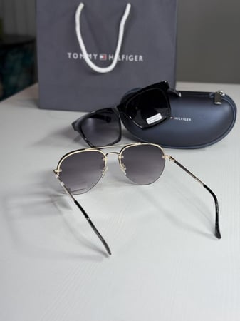 تومي بلاستيك فريم مكس اسود 52mm العدسه