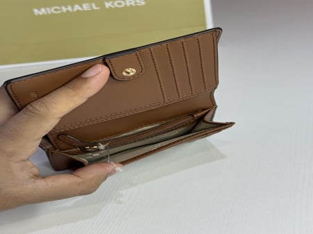 مايكل كورس سجنتشر فولد محفظة نسائية