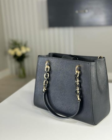 مايكل كورس صوفيا ميديم ساتشل 35H8G05T8L Sofia- اسود/ ذهبي