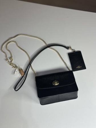 شنطة bowery coach F31387 كوتش بوري كروس بودي كلاسيك مع كارد هولدر - اسود/ ذهبي