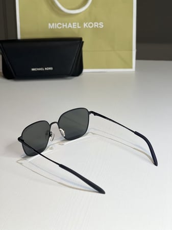 نظارة شمسة رجالية مايكل كورس