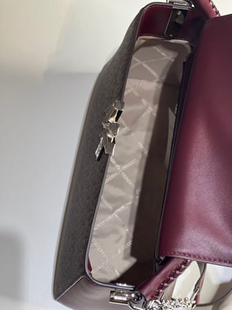 مايكل كورس كارلي ميديم