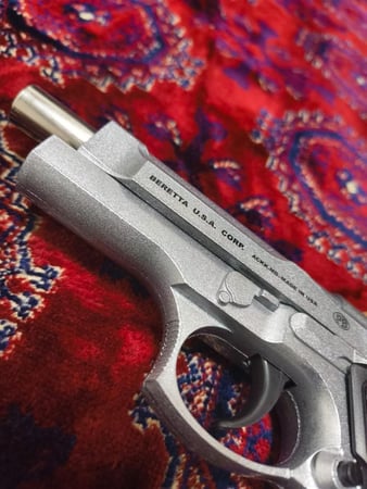 مسدس خرز بريتا الامريكي النسخه المطوره (W8)حديد سلفر