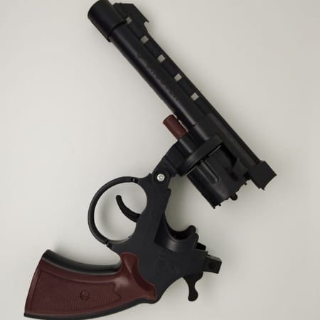 مسدس طرطعان بلاستيك اسود