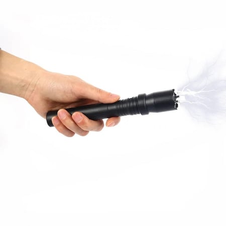 عصى صعق كهربائي خدعه