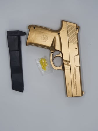 مسدس بلاستك تعشيق خرز مخزن كبير لون عشوائي