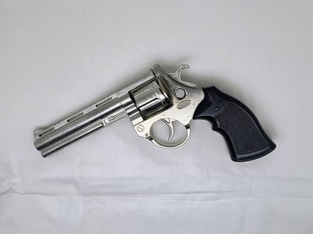 مسدس طرطعان فضي