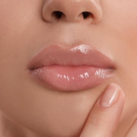 قلوس ملمع شفاه إكستريم شاين فوليوم من ايسنس – 11 باور أوف نود