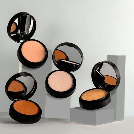 بودرة مضغوطة لومينوس سيلك من نوت - 03 ميديم بيج