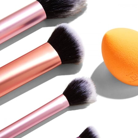 مجموعة فرش مكياج ايفري داي اسينشيالز من  ريل تكنيك - 5 حبات - 01786