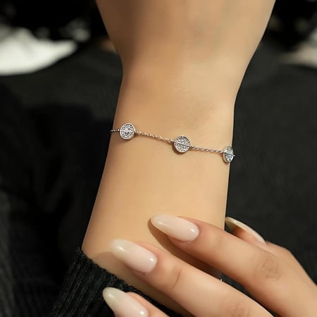 إسوارة نسائية ايسولد الفضية من نافارو