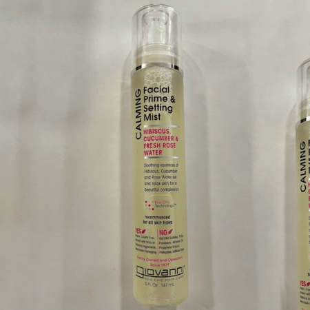 بخاخ برايمر الوجه المرطب بالخيار والكركديه وماء الورد ومثبت مكياج من جيوفاني - 147مل