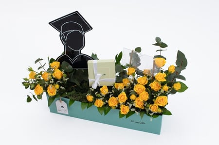 بوكس ورد فاصلة فرحتنا فرحتكم - أصفر