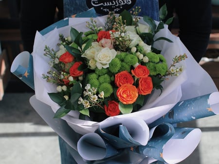 باقة ورد فاصلة رفعت الراس