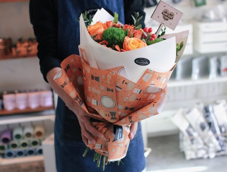 هدية باقة ورد زاكيه من فلوريست بتوصيل سريع داخل الرياض