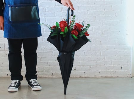 فاصلة مظلة الورد - أحمر