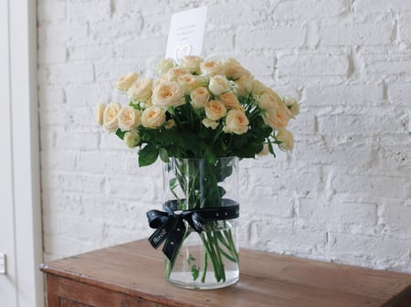 فازة ورد فاصلة بهجة أيامي- أصفر