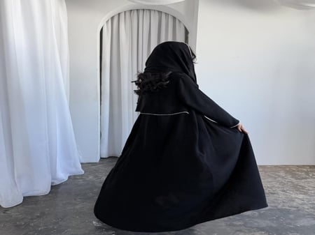 عباية لولو