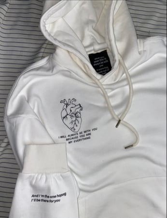 بلوفر حسب الطلب