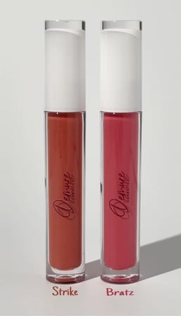 Strike lipgloss