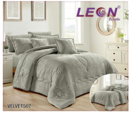 استمتع بالدفء والفخامة مع مفرش مخمل فرو من منازل الياسمين