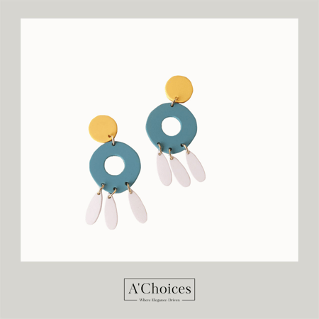 اقراط مصنوعة من الإكريليك الملون بعدة أشكال مختلفة